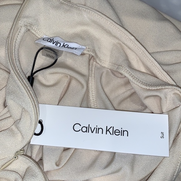 CALVIN Klein Tan Chai Mockneck Short-Sleeve Top size Medium - Picture 9 of 14